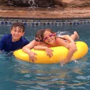 Meet your Posher, Elvy